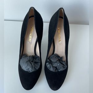Prada authentic 100 mm (18 mm platform) genuine suede pumps. Soft almond toe.
